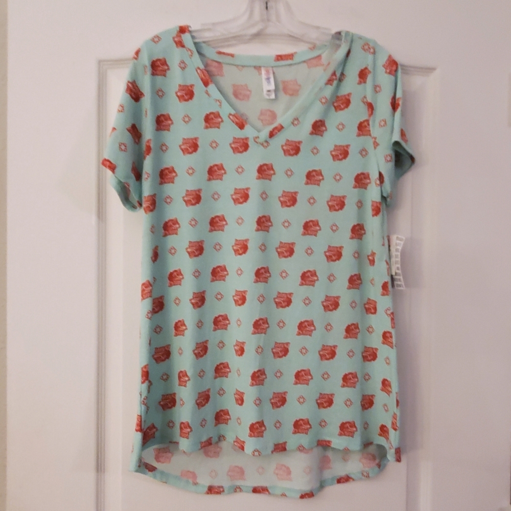 Lularoe Christy T short sleeve V neck wolves M NWT